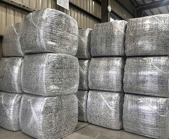 Wysokowydajne rozwiązanie do kompresji dla japońskich przedsiębiorstw zajmujących się recyklingiem PET