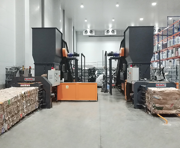 Zautomatyzowane rozwiązanie do usuwania odpadów opakowaniowych w wiodącym rosyjskim centrum logistycznym supermarketów